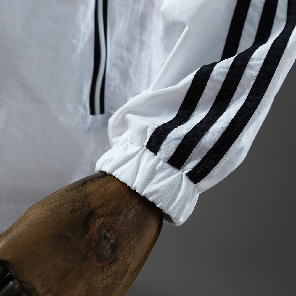 Real Madrid Retro Windbreaker S-XXL – Replica Football Soccer Outfit