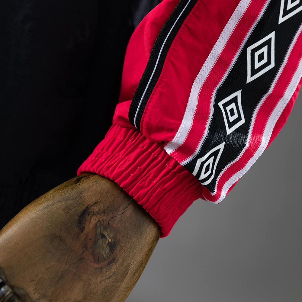 Manchester United Retro Windbreaker S-XXL  – Replica Football Soccer Outfit