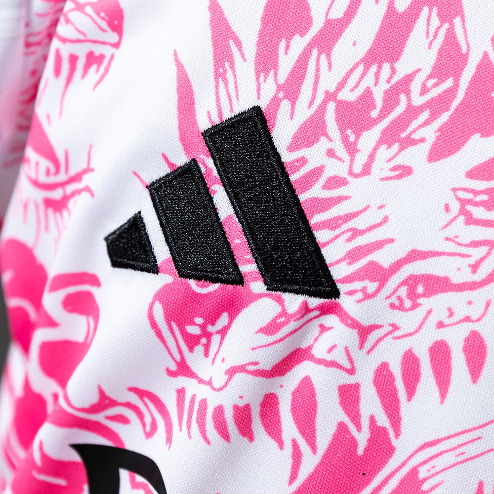 Real Madrid 25/26 Special Edition Pink Kids Kit Jersey – Replica Football Soccer Shirt – Size 16–28