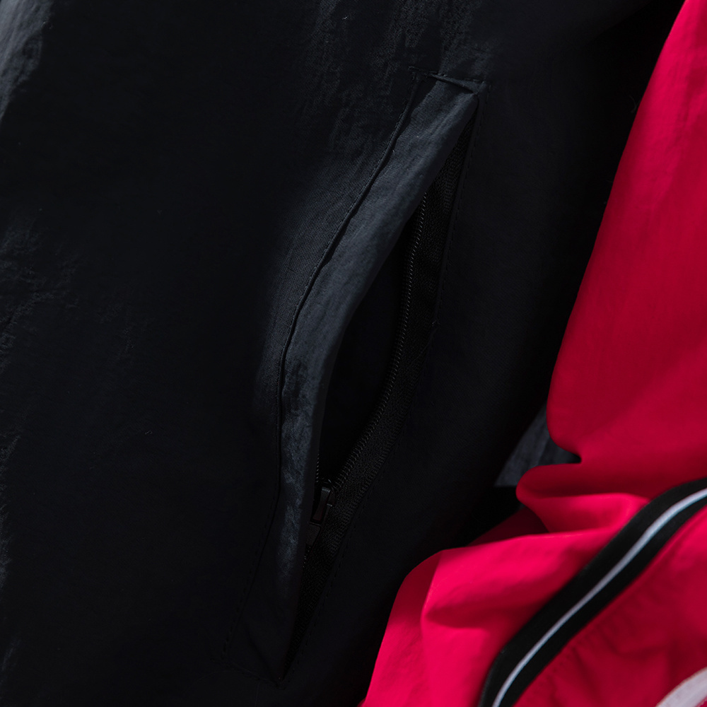 Manchester United Retro Windbreaker S-XXL  – Replica Football Soccer Outfit