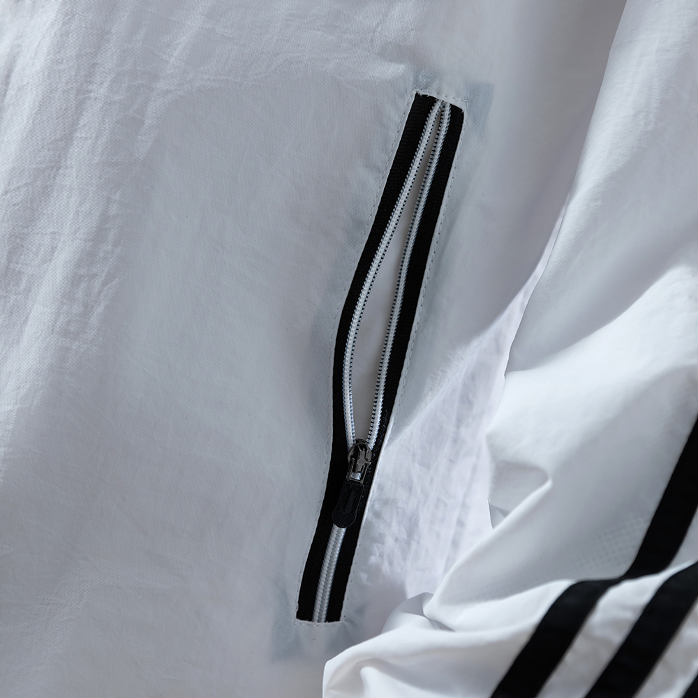 Real Madrid Retro Windbreaker S-XXL – Replica Football Soccer Outfit