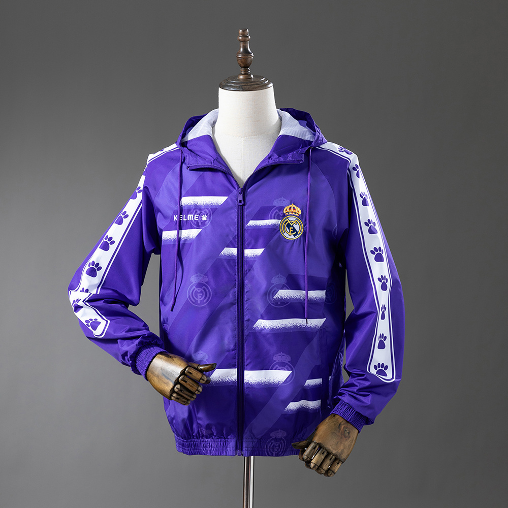 Real Madrid Retro Windbreaker – Replica Football Soccer Outfit