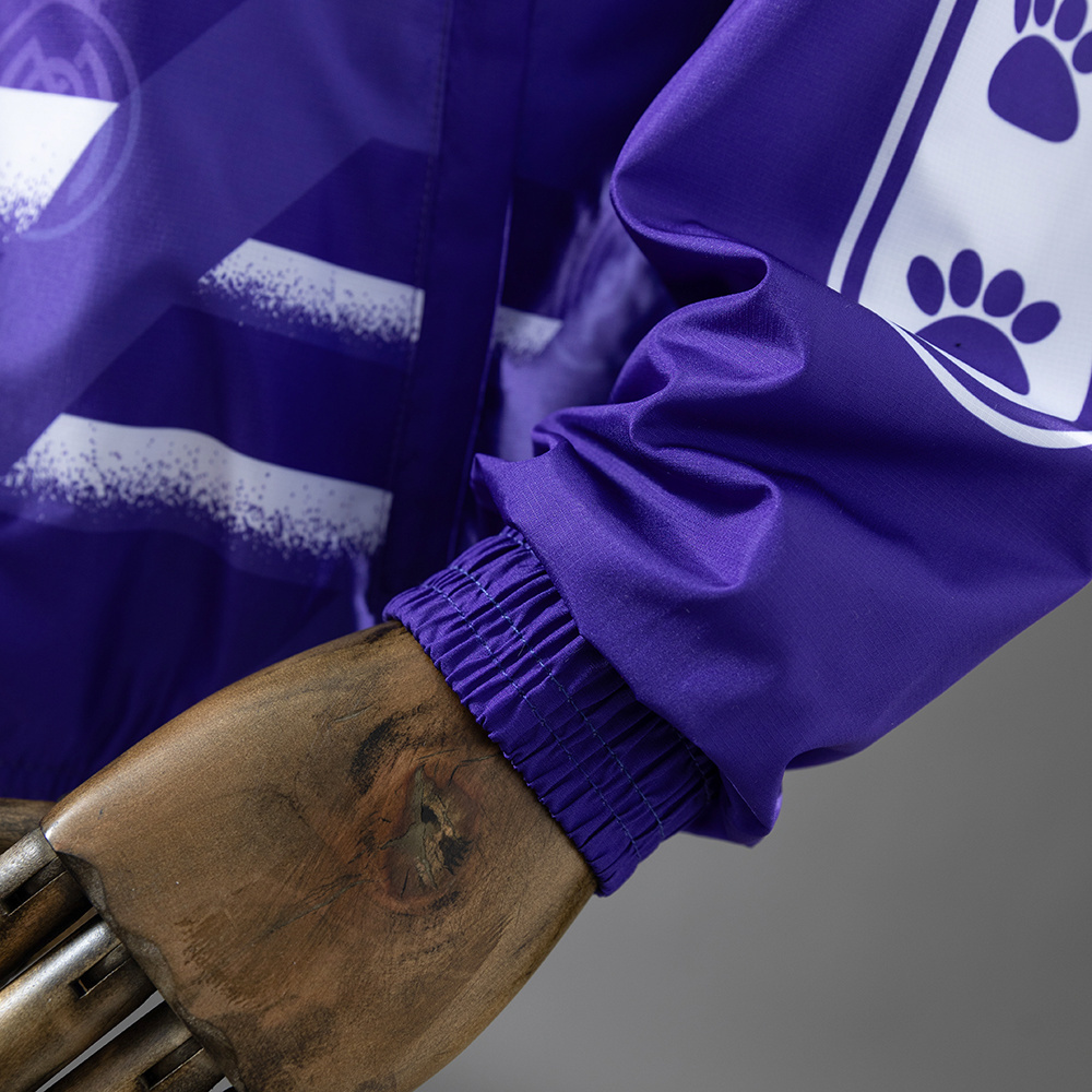 Real Madrid Retro Windbreaker – Replica Football Soccer Outfit