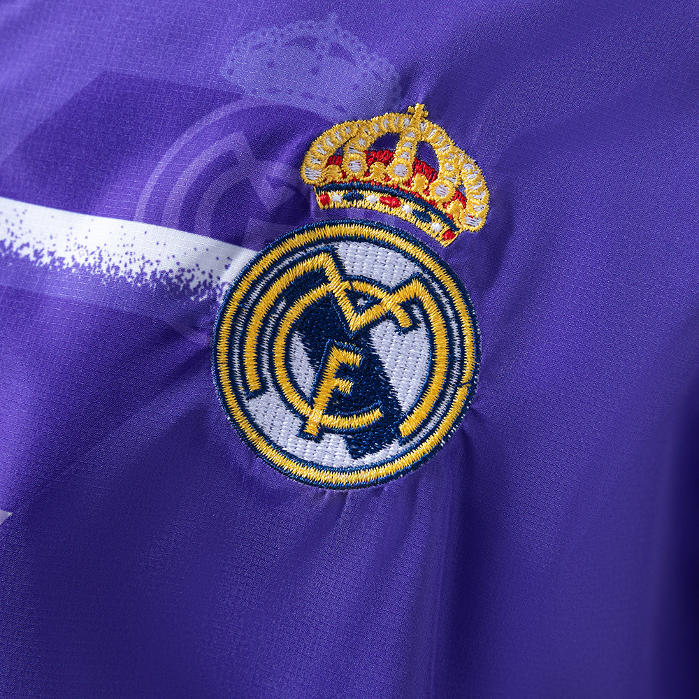 Real Madrid Retro Windbreaker – Replica Football Soccer Outfit