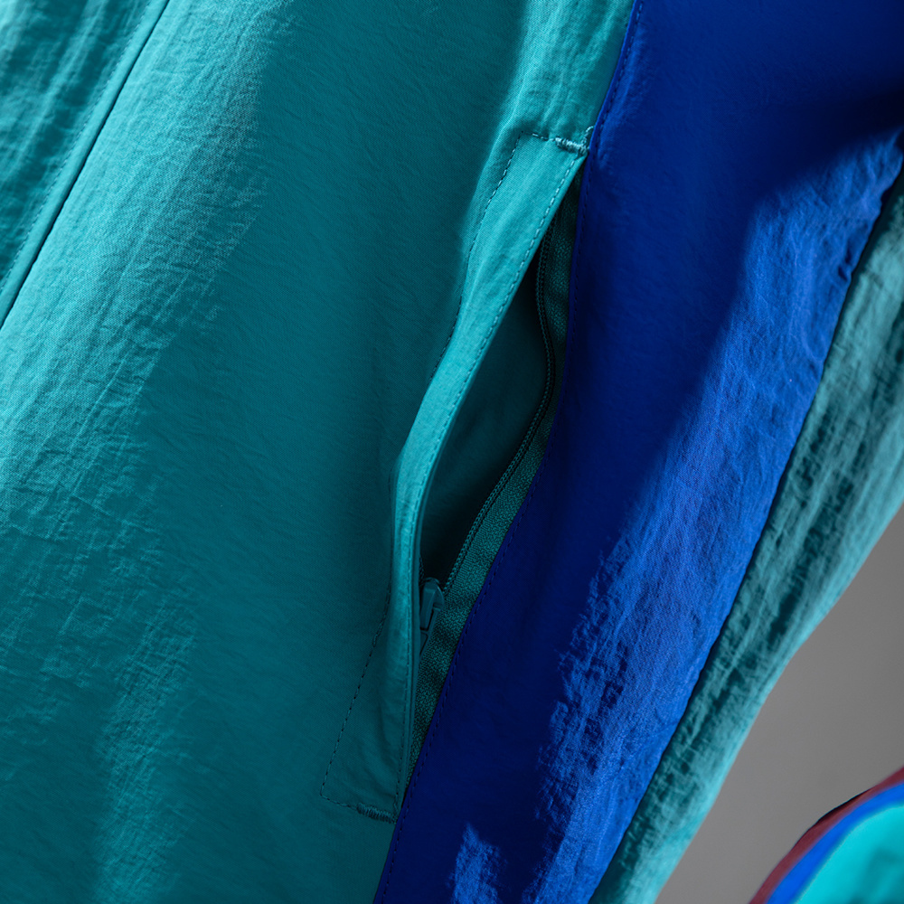 Barcelona Retro Windbreaker – Replica Football Soccer Outfit