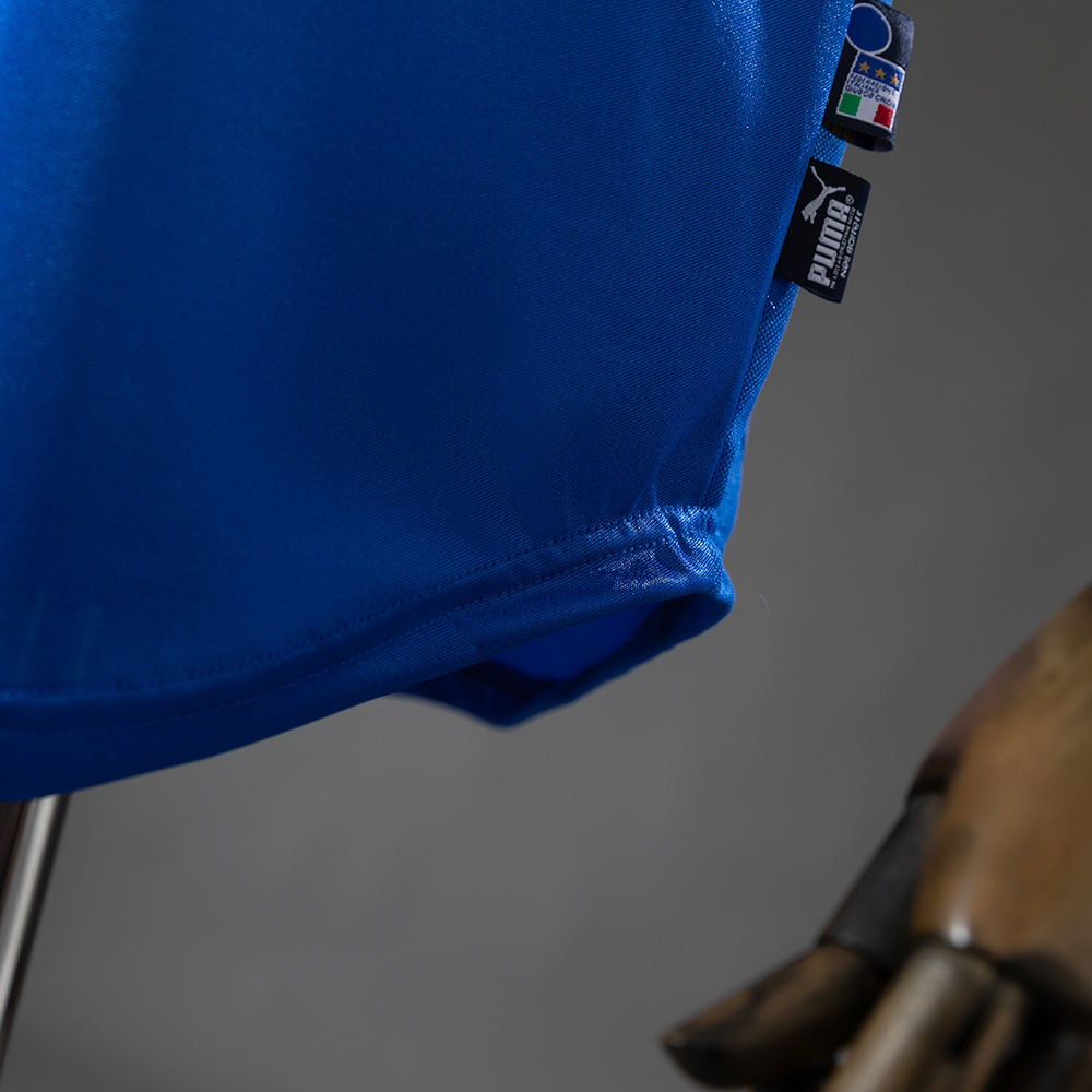 Italy 2004 Home Retro Jersey – Replica Football Soccer Shirt – S–XXL