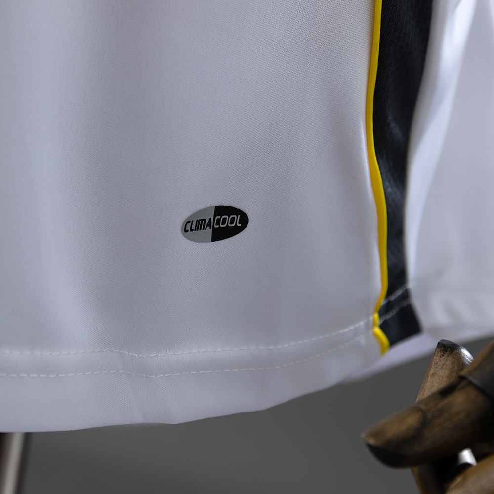 Japan 2006 Away Retro Jersey – Vintage Replica Football Soccer Shirt – S–XXL