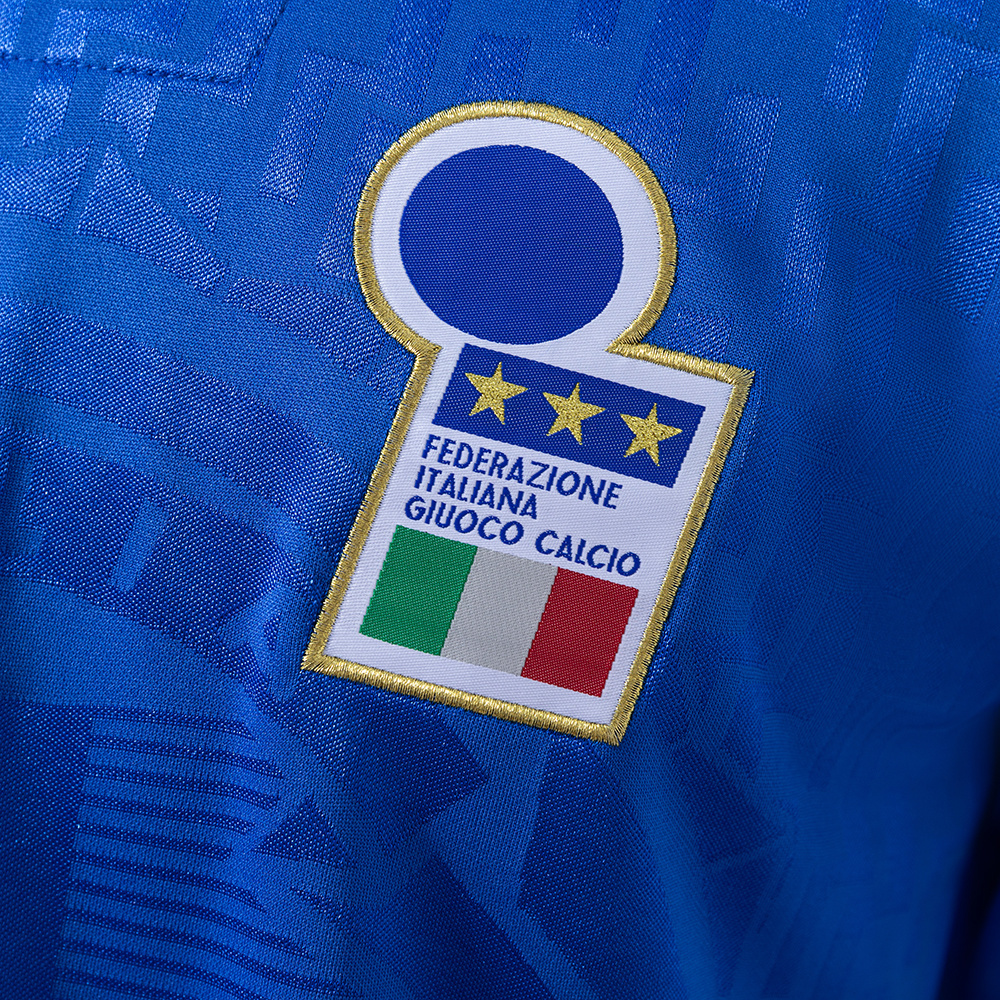 Italy 1995 Home Retro Jersey – Replica Football Soccer Shirt – S–XXL