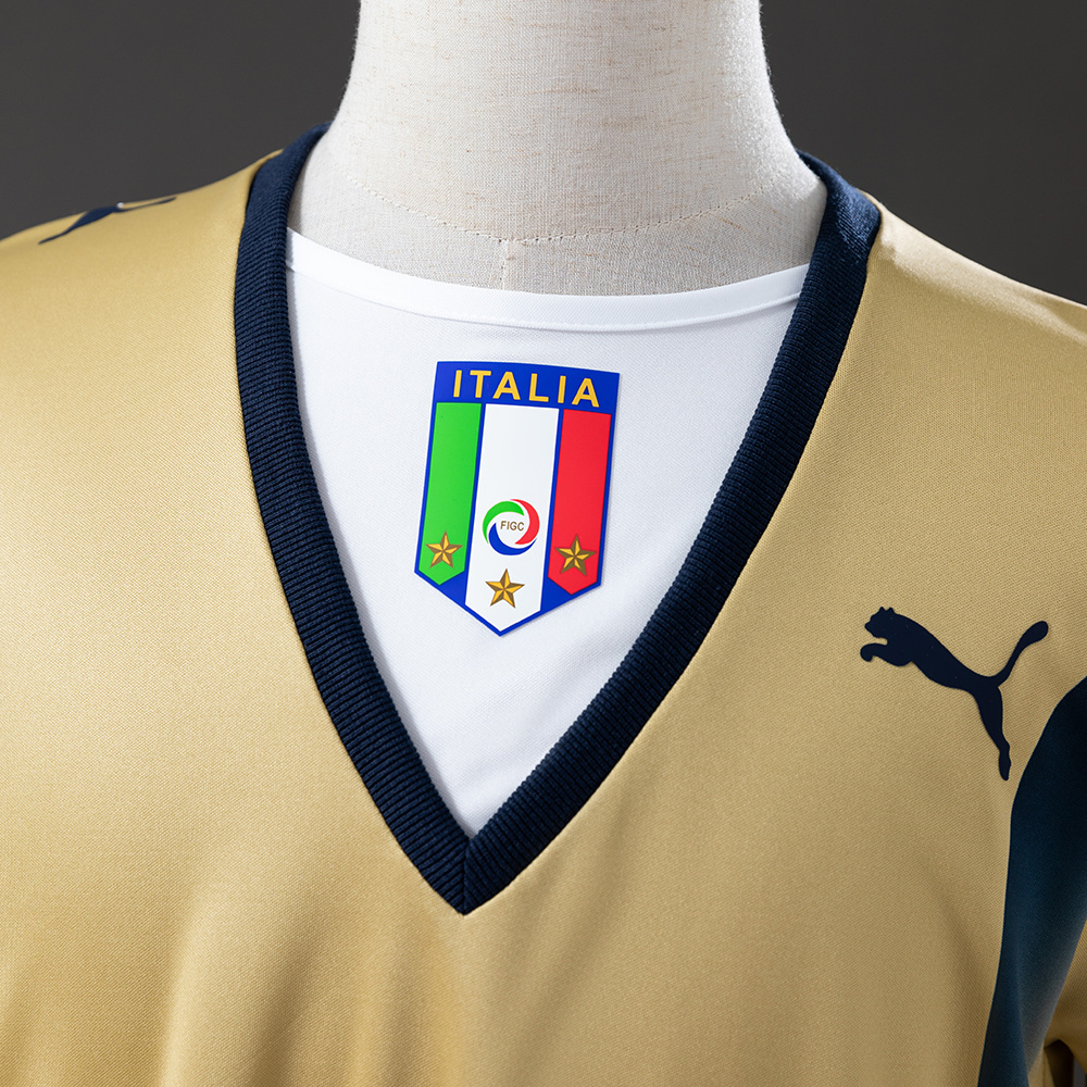 Italy 2006 Goalkeeper Retro Jersey – Replica Football Soccer Shirt – S–XXL