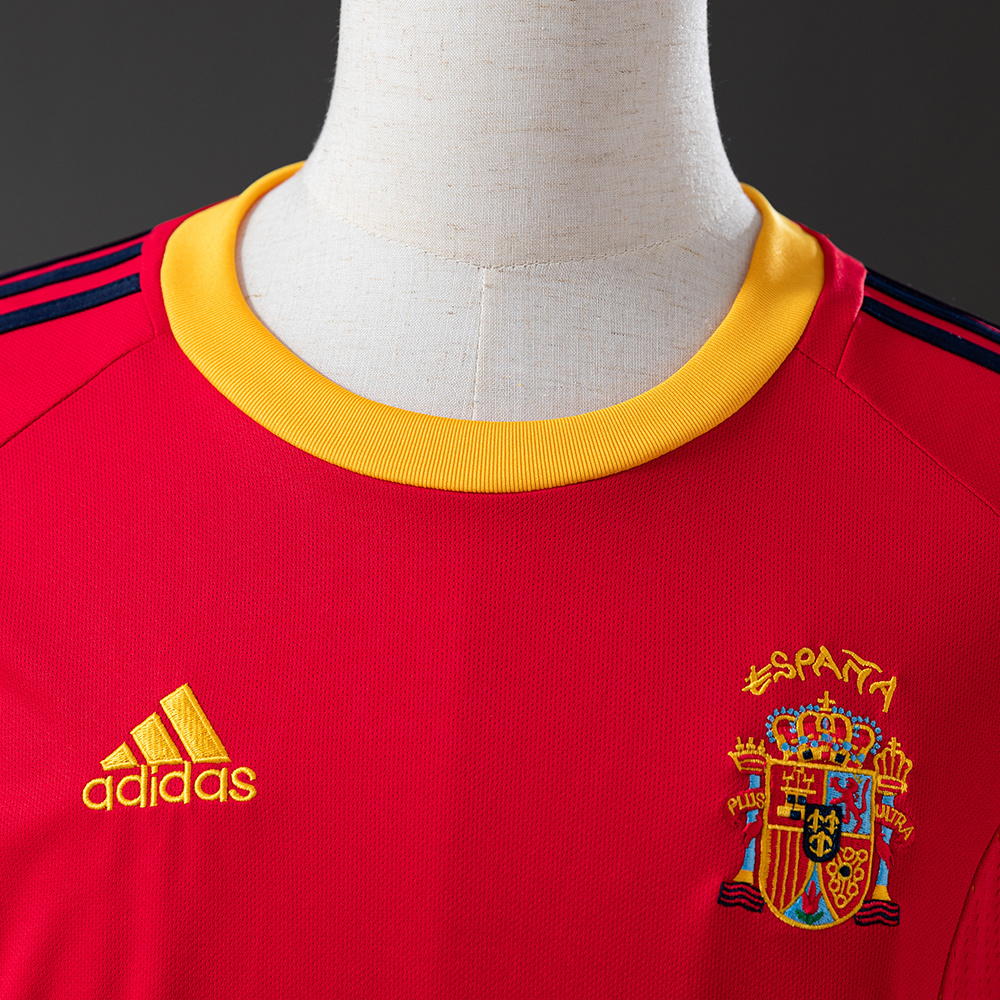 Spain 2002 Home Retro Jersey – Replica Football Soccer Shirt – S–XXL