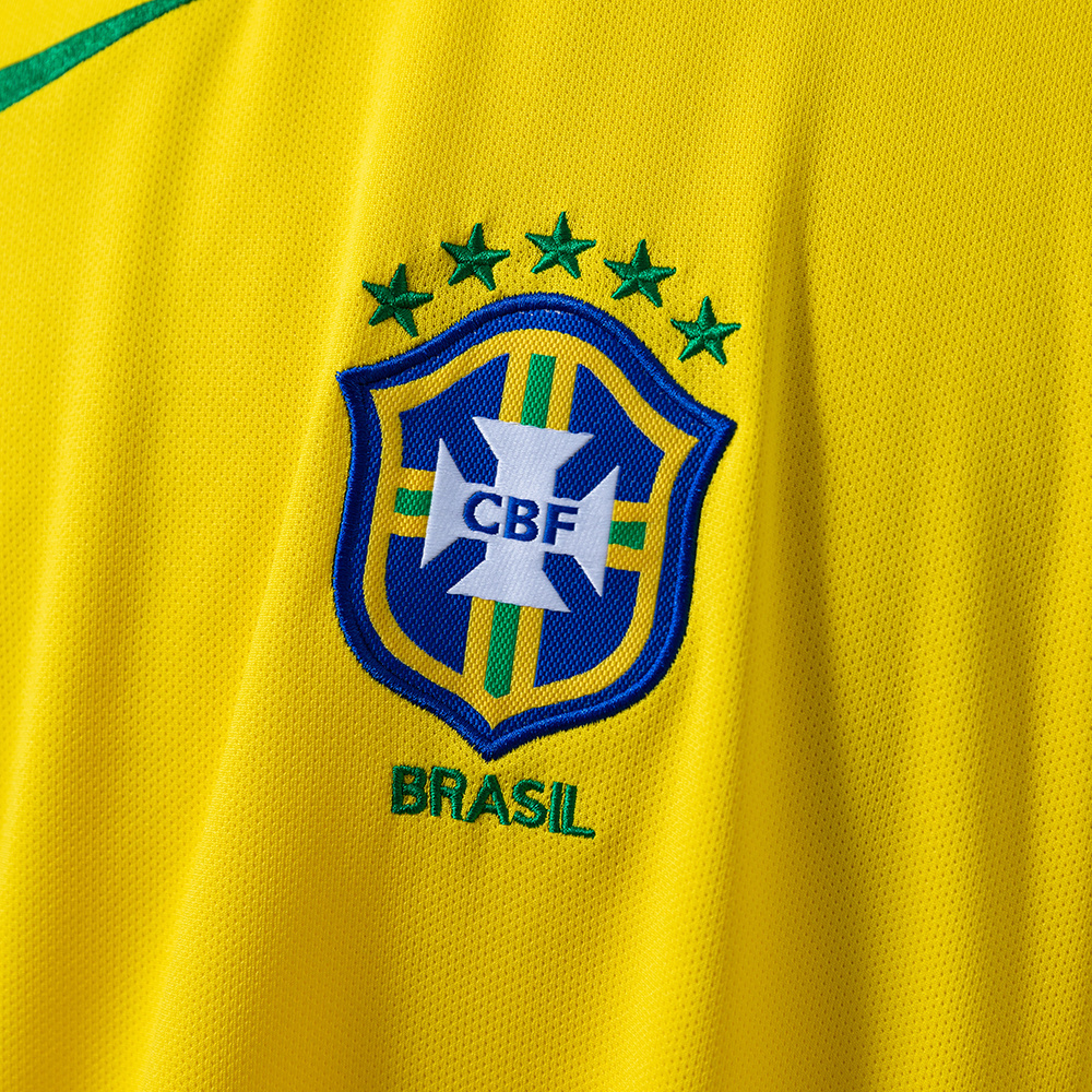 Brazil 2004 Home Retro Jersey – Replica Football Soccer Shirt – S–XXL