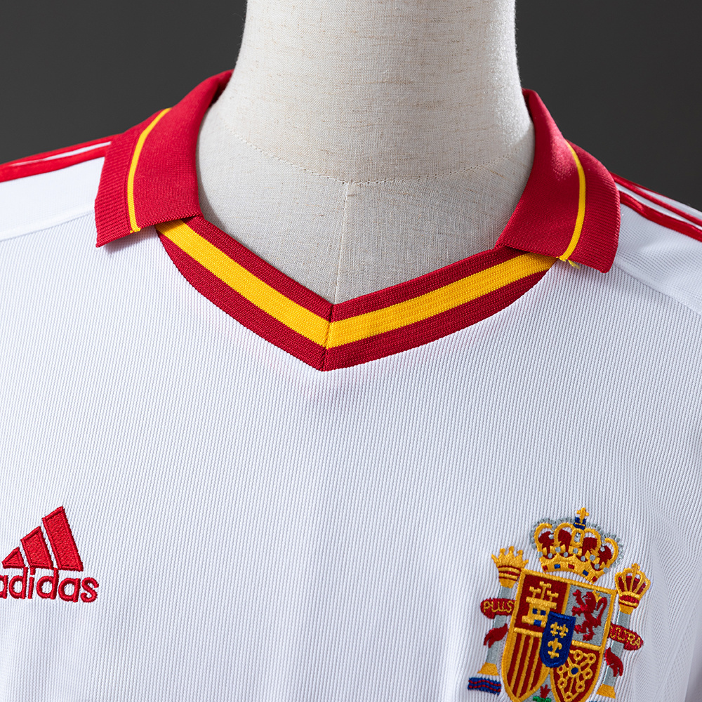 Spain 2000 Away Retro Jersey – Replica Football Soccer Shirt – S–XXL