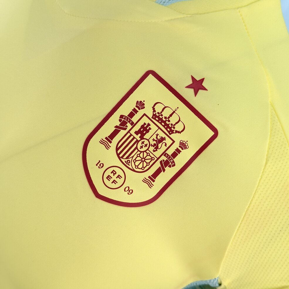 Spain 2025 Away Jersey – Replica Football Soccer Shirt