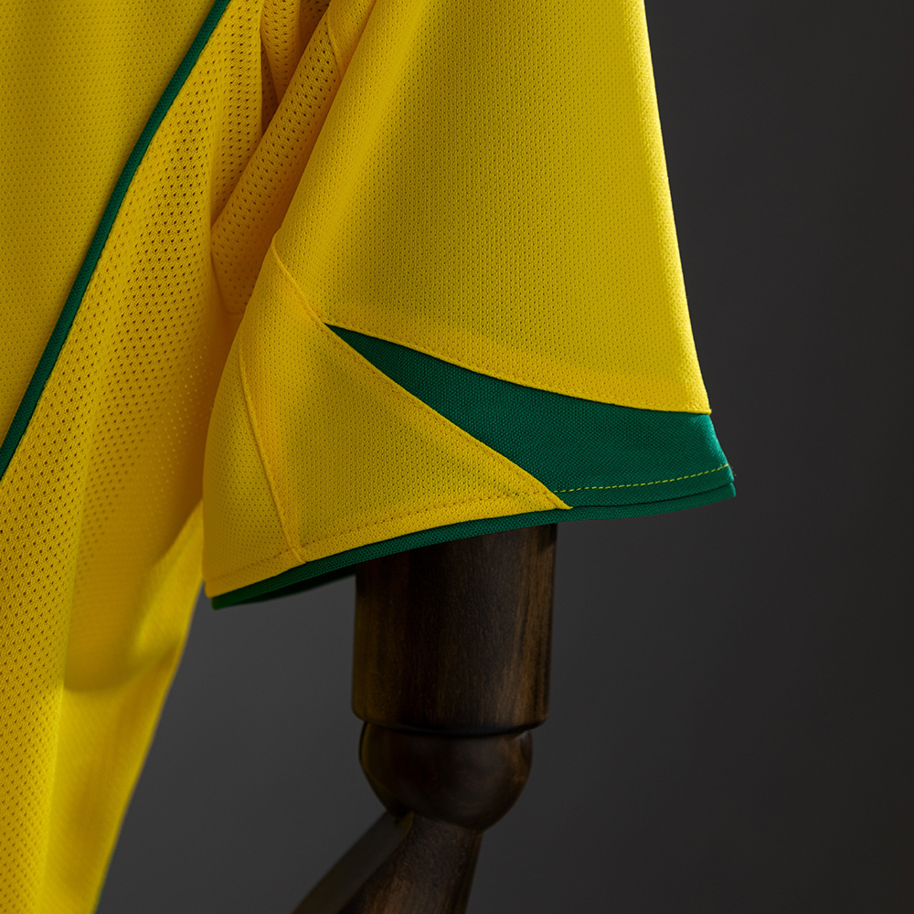 Brazil 2004 Home Retro Jersey – Replica Football Soccer Shirt – S–XXL