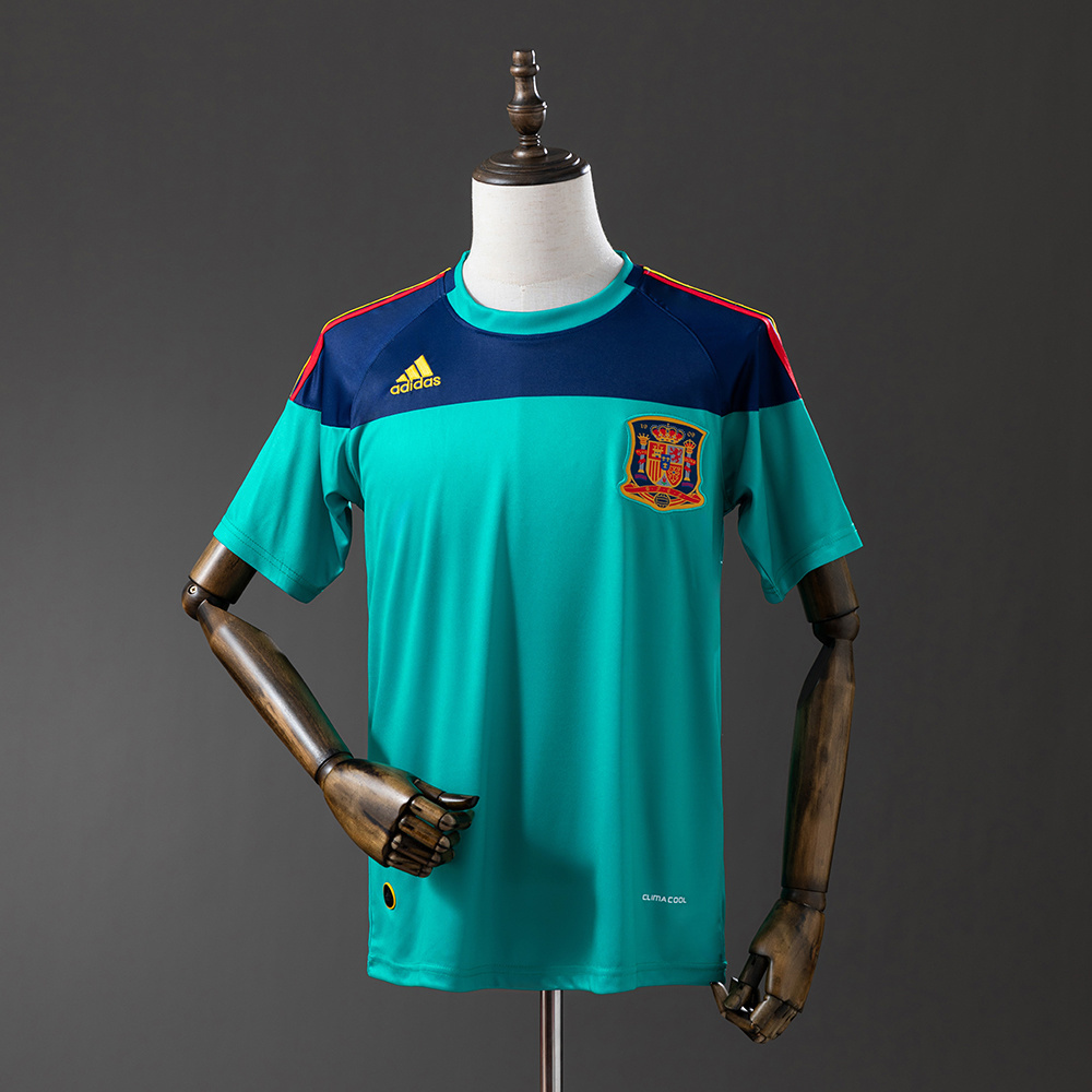 Spain 2010 Goalkeeper Retro Jersey – Replica Football Soccer Shirt – S–XXL
