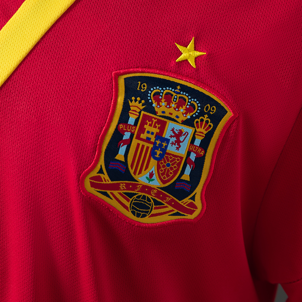 Spain 2013 Home Retro Jersey – Replica Football Soccer Shirt – S–XXL