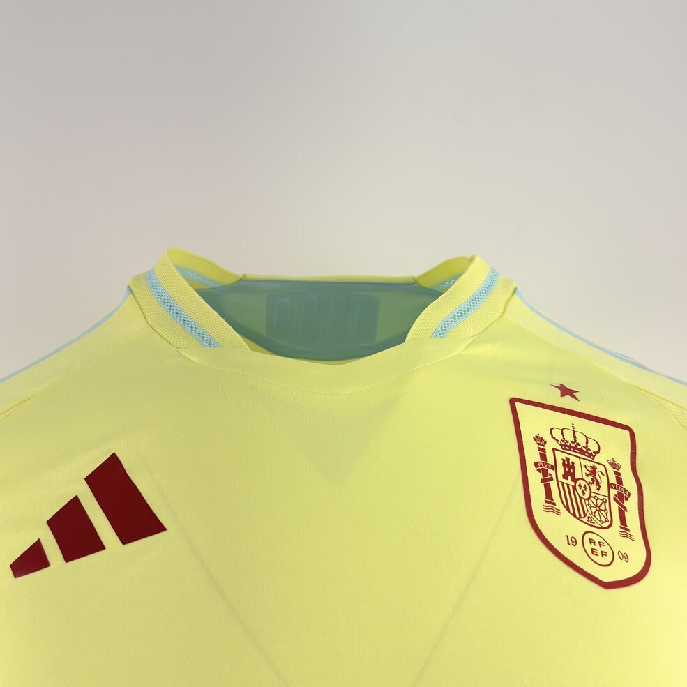 Spain 2025 Away Jersey – Replica Football Soccer Shirt