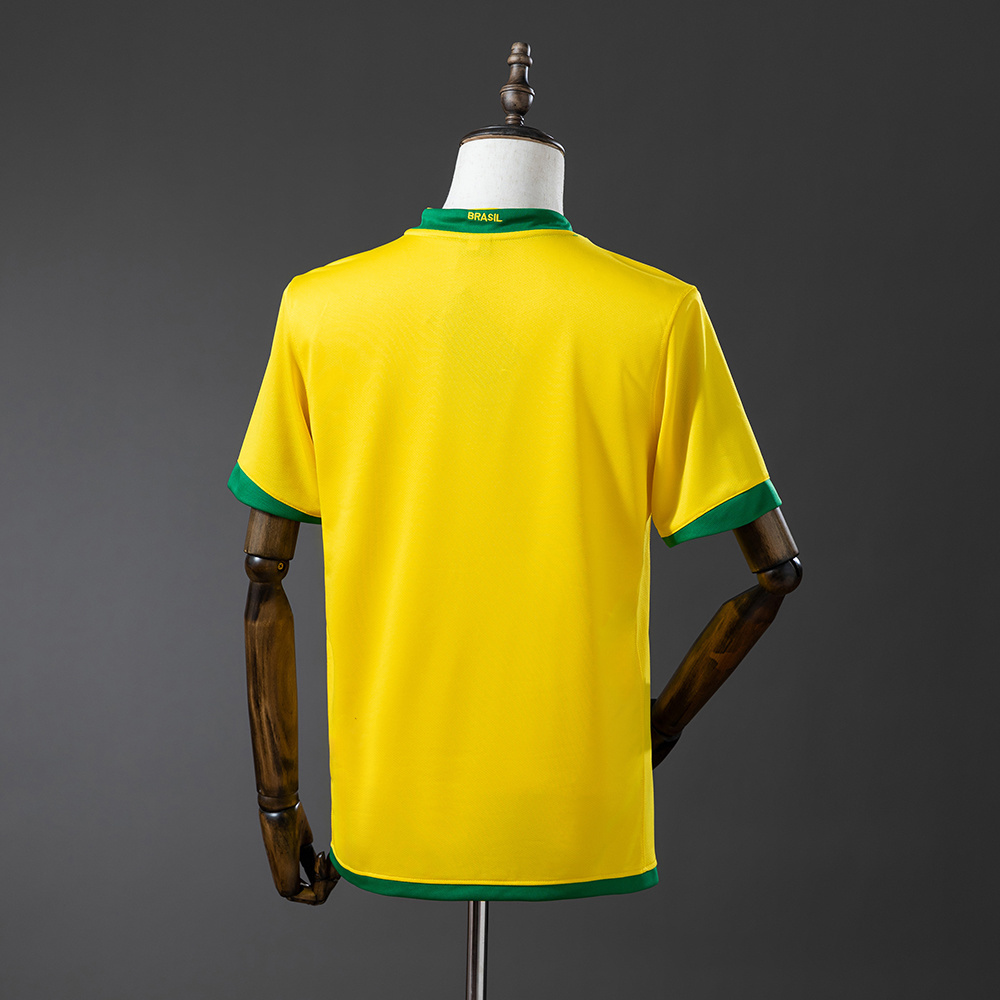 Brazil 2006 Home Retro Jersey – Replica Football Soccer Shirt – S–XXL