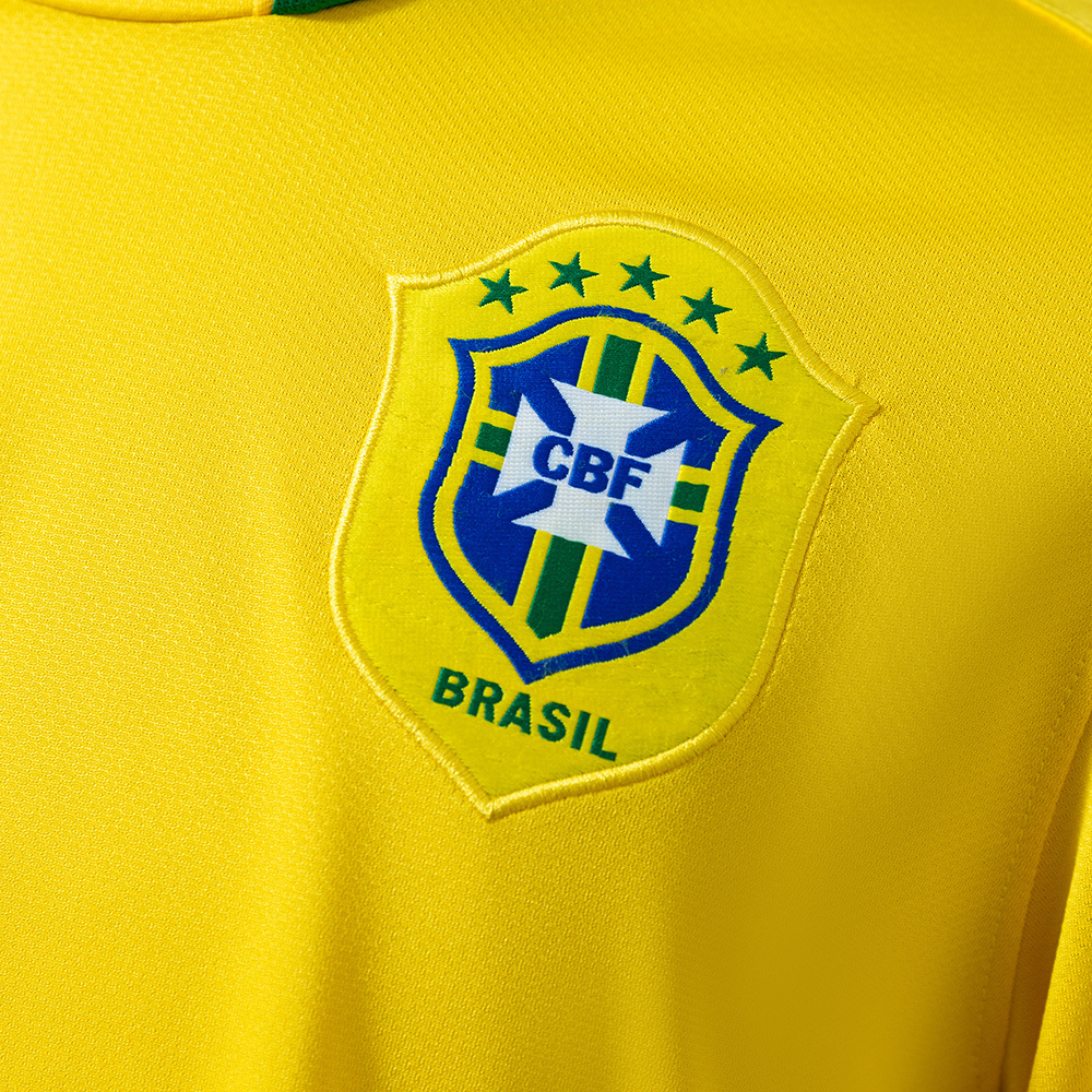 Brazil 2006 Home Retro Jersey – Replica Football Soccer Shirt – S–XXL