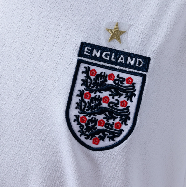 England 2006 Home Long Sleeve Retro Jersey – Classic Football Shirt – S–XXL