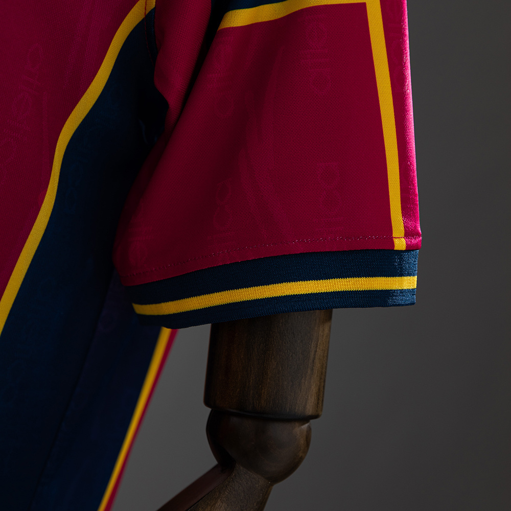 Venezuela 2000 Home Retro Jersey – Vintage Replica Football Soccer Shirt – S–XXL