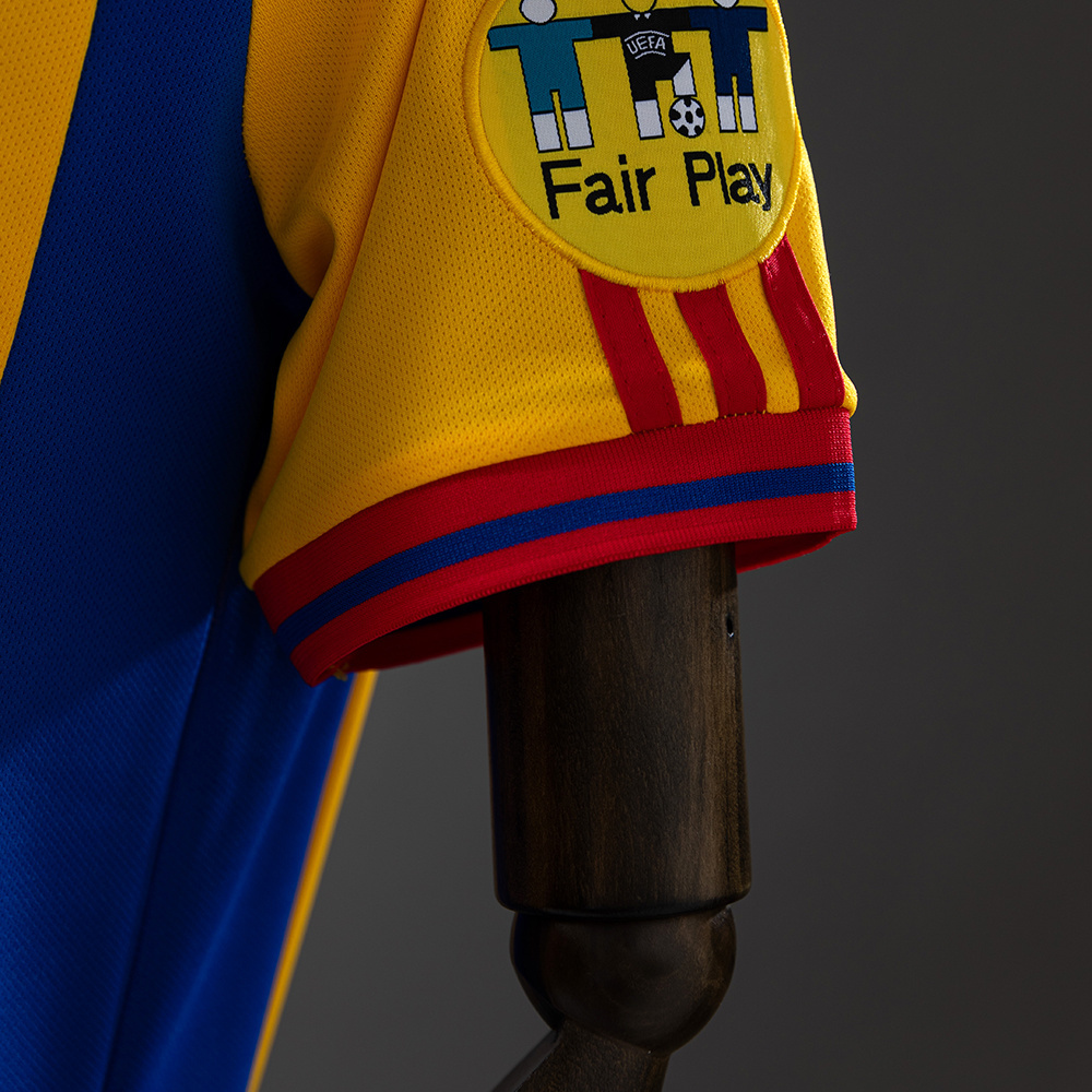 Romania 2000 Home Retro Jersey – Replica Football Soccer Shirt – S–XXL