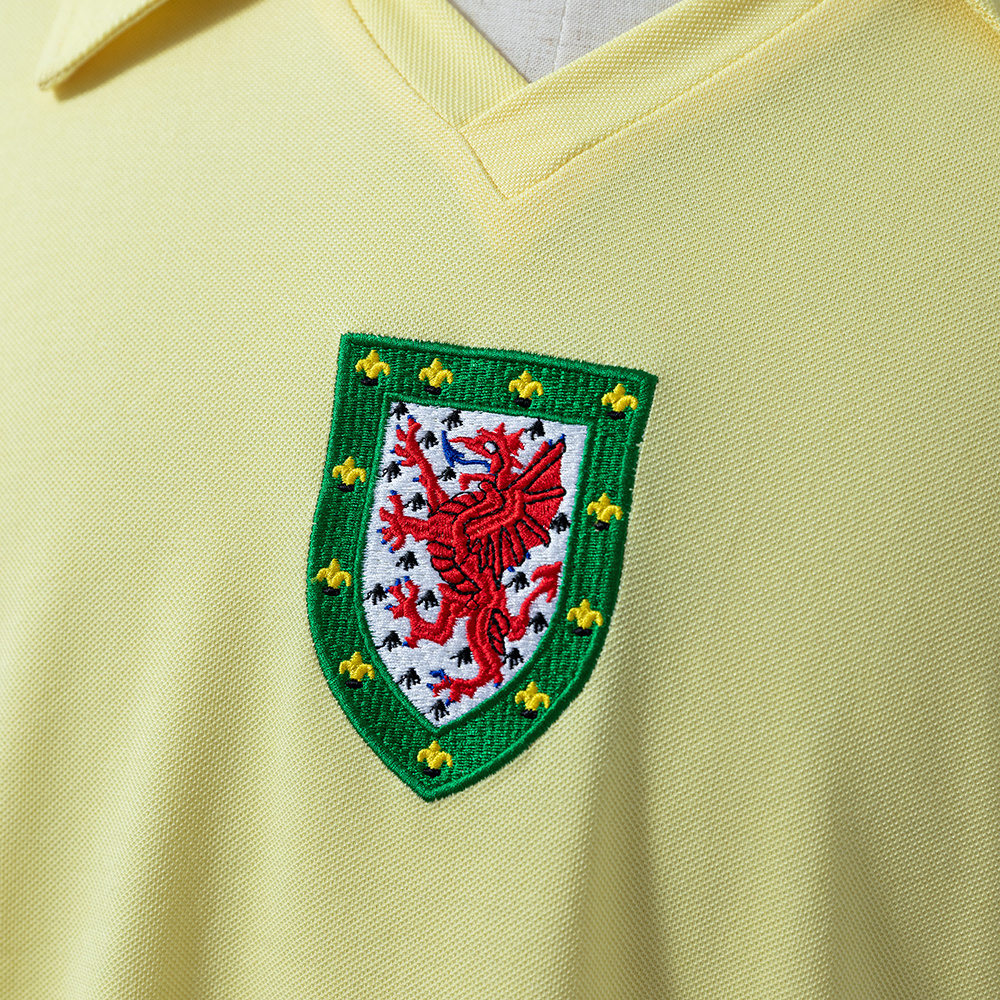Wales 1976/79 Away Retro Jersey – Replica Football Soccer Shirt – S–XXL