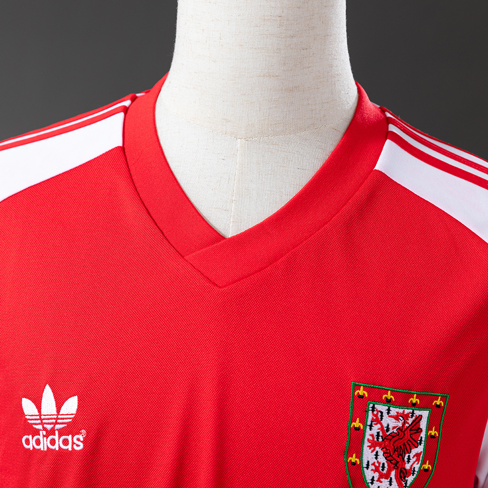 Wales 1982 Home Retro Jersey – Replica Football Soccer Shirt – S–XXL