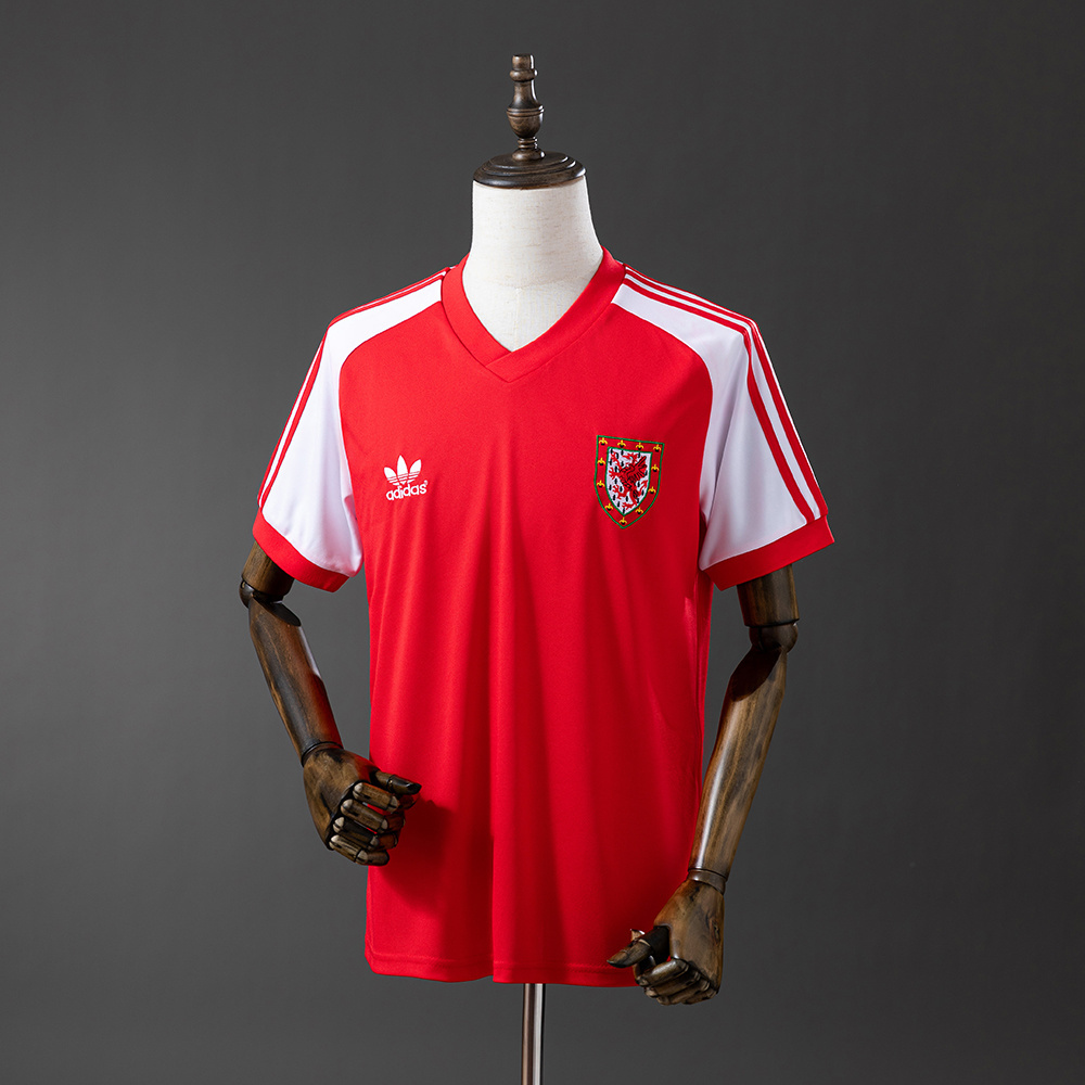 Wales 1982 Home Retro Jersey – Replica Football Soccer Shirt – S–XXL