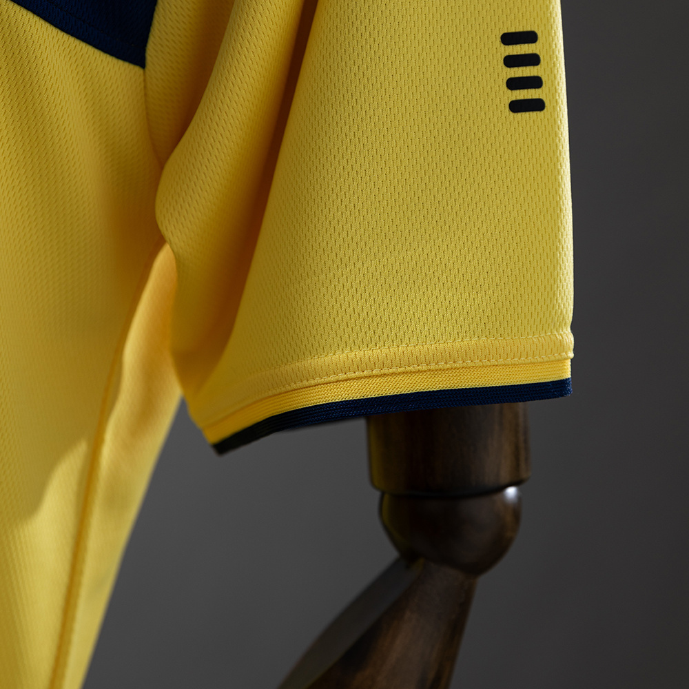 Scotland 2002 Away Retro Jersey – Vintage Replica Football Soccer Shirt – S–XXL