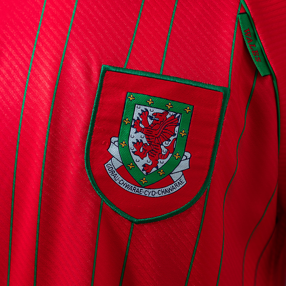 Wales 1994/96 Home Retro Jersey – Replica Football Soccer Shirt – S–XXL