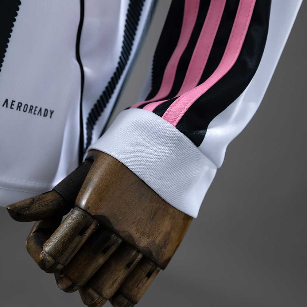 Juventus 25/26 Home Long Sleeve Jersey – Replica Football Shirt – S–4XL