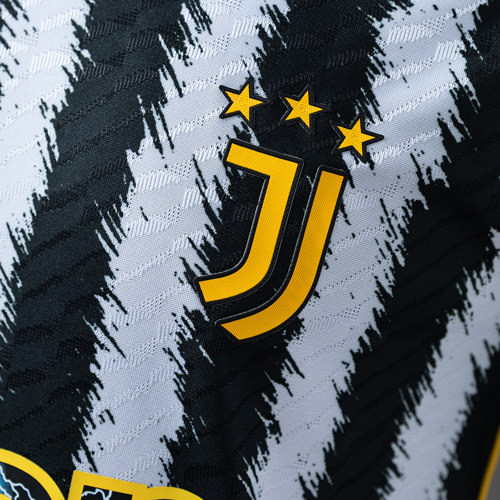 Juventus 23/24 Home Retro Player Version Jersey – Replica Football Shirt – S–3XL