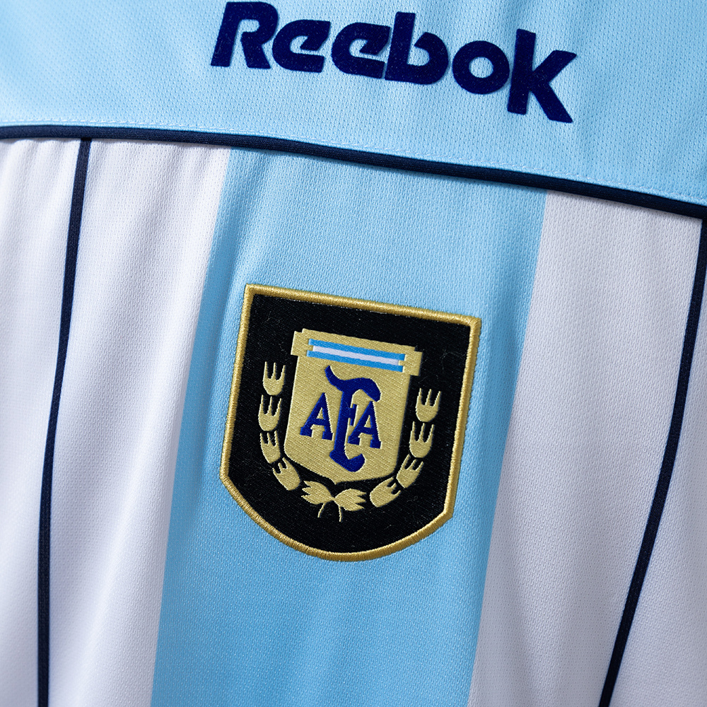 Argentina 2000/2001 Home Retro Jersey – Classic Replica Football Shirt – S–XXL