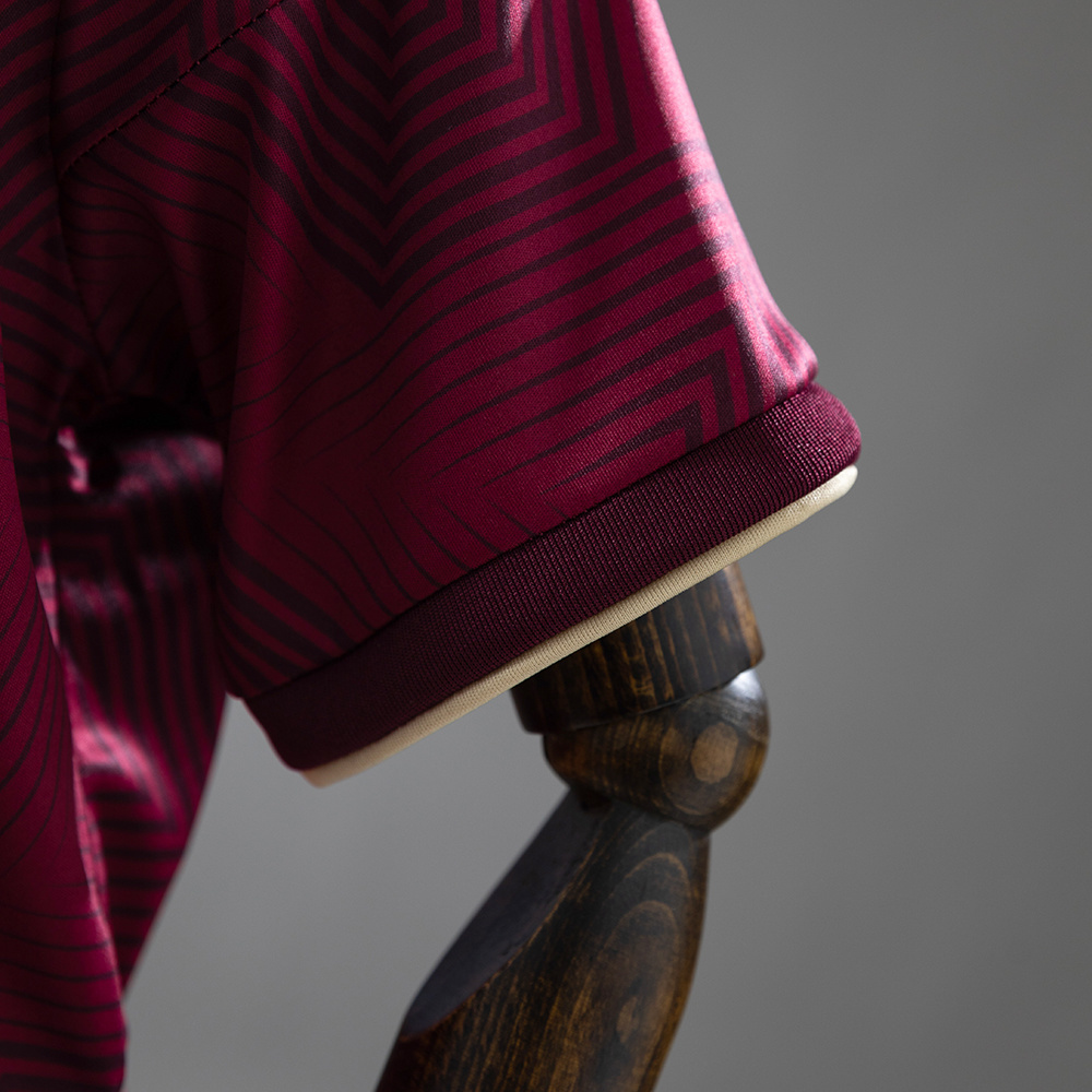 Venezuela 2026 Home Kids Kit Jersey – Replica Football Kit – Size 16–28