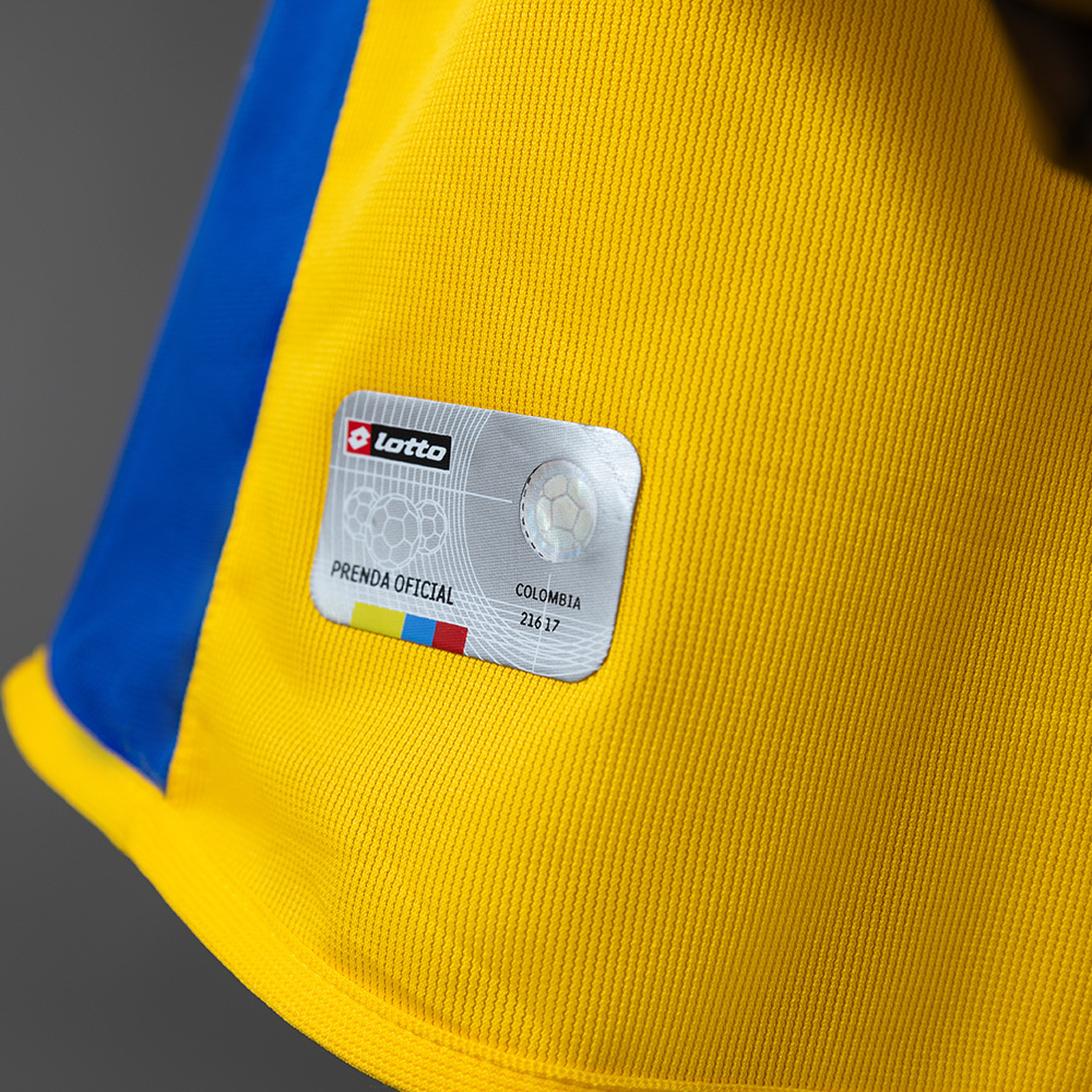 Colombia 2003/2005 Home Retro Jersey – Classic Replica Football Shirt – S–XXL