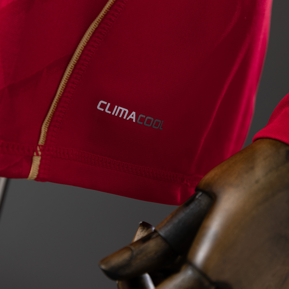 Liverpool 2010/11 Home Long Sleeve Retro Jersey – Replica Football Shirt – S-XXL