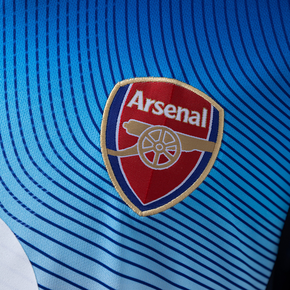 Arsenal 2002/04 Away Retro Jersey – Replica Football Shirt – S-XXL