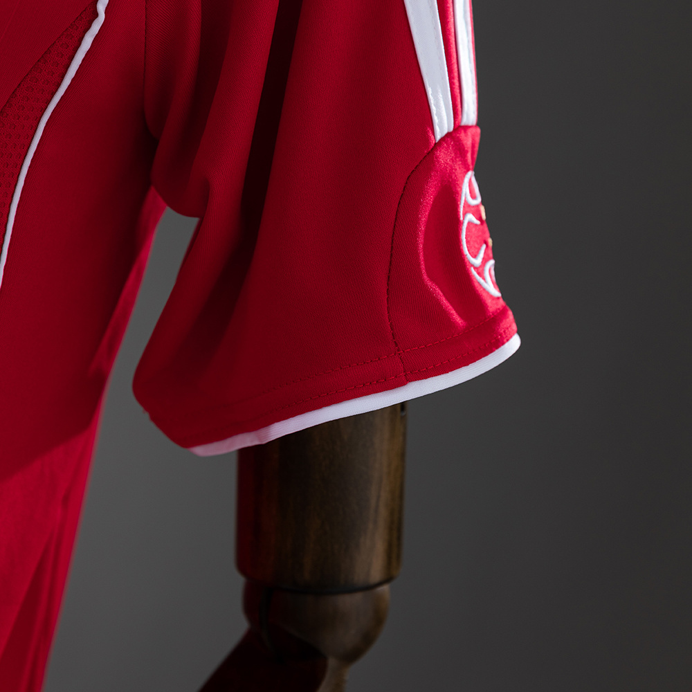 Liverpool 2006/07 Home Retro Jersey – Replica Football Shirt – S-XXL