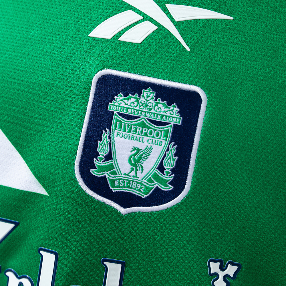 Liverpool 1999/00 Away Retro Jersey – Replica Football Shirt – S-XXL