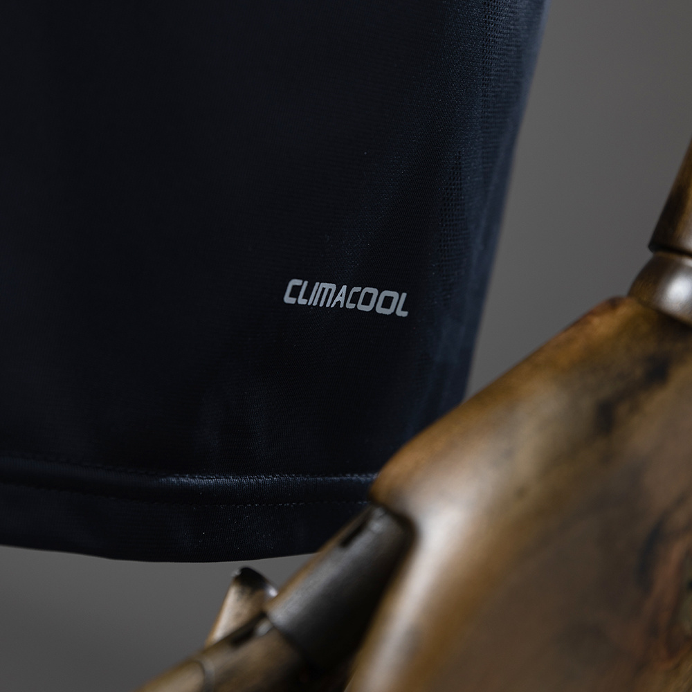 Liverpool 2009/10 Away Retro Jersey – Replica Football Shirt – S-XXL