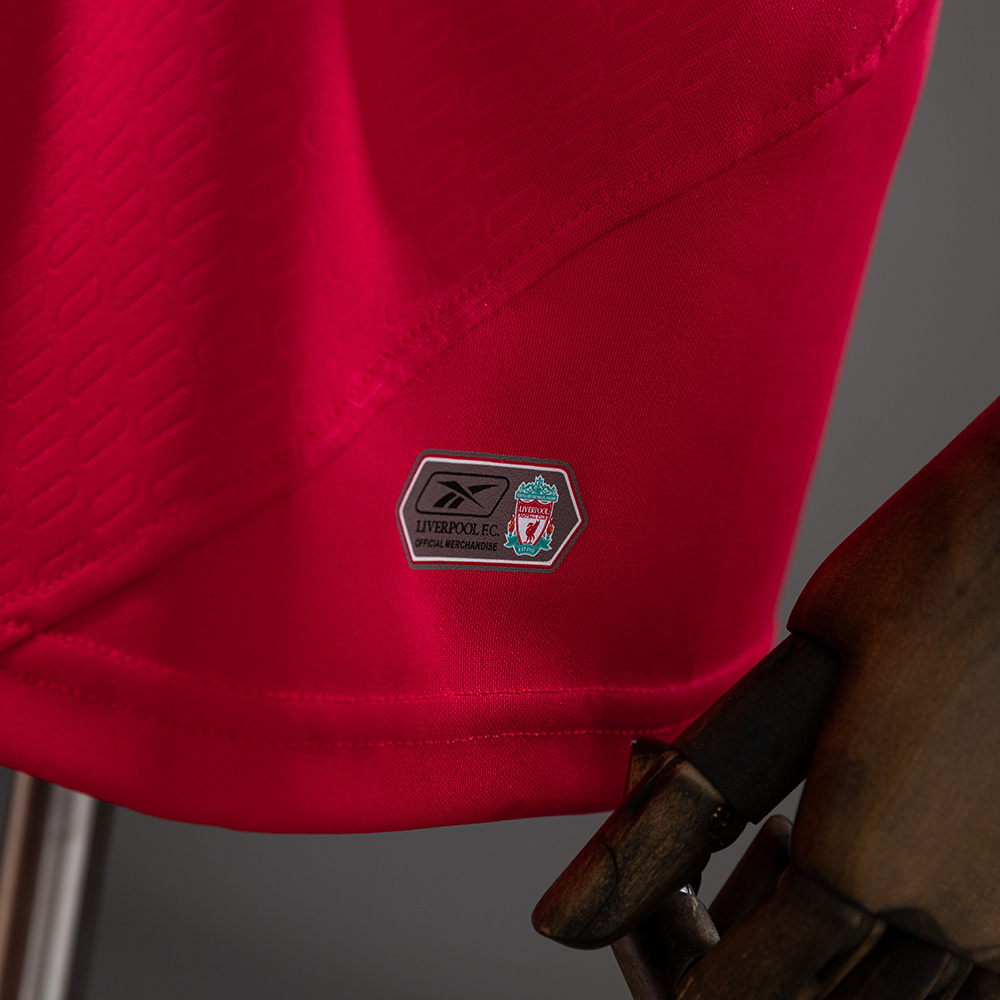 Liverpool 2004/05 Home Retro Jersey – Replica Football Shirt – S-XXL