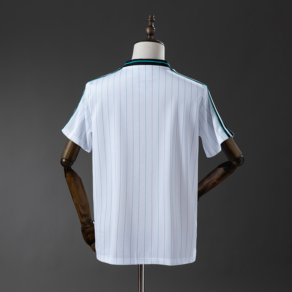 Liverpool 25/26 Retro Style Jersey – Replica Football Soccer Shirt – S–4XL