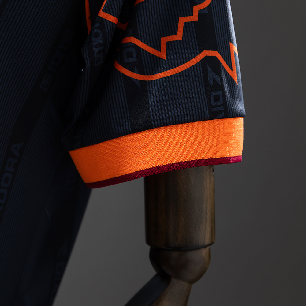 Roma 1990/00 Away Retro Jersey – Replica Football Soccer Shirt – S–XXL