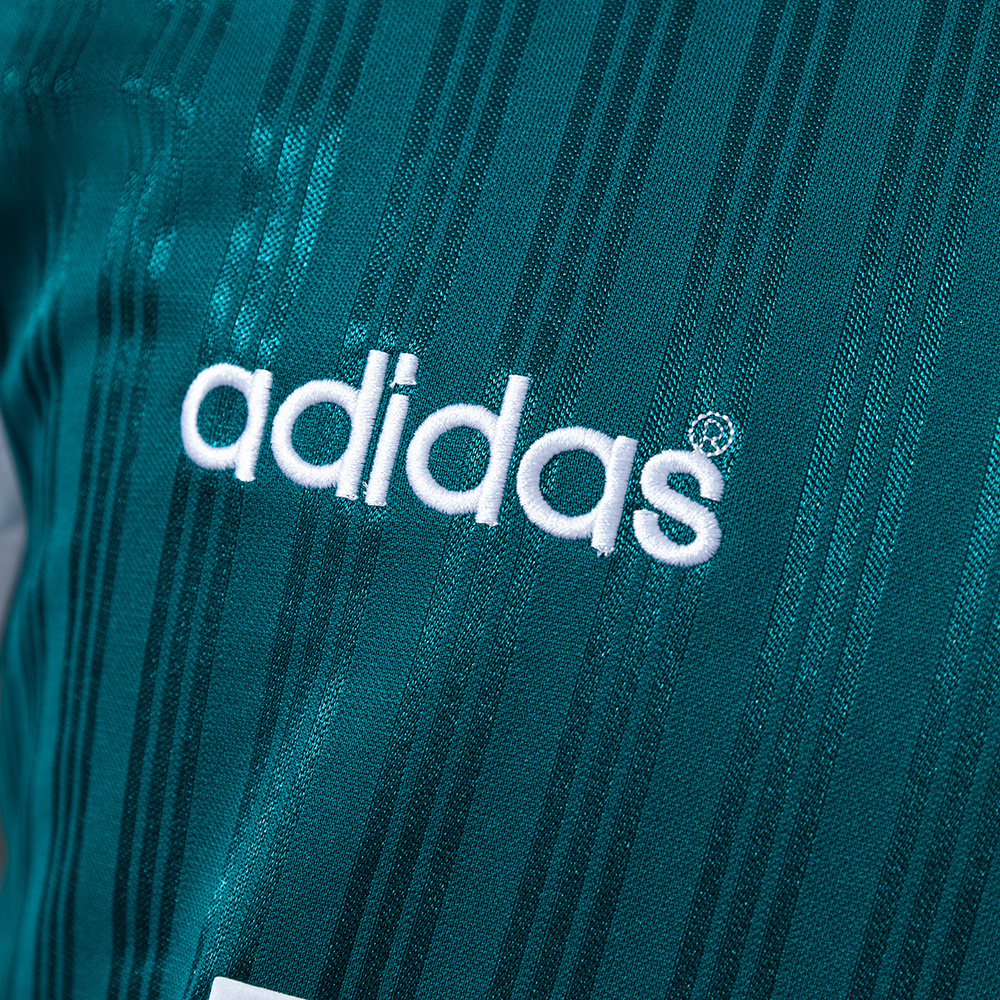 Liverpool 1995/96 Away Long Sleeve Retro Jersey – Replica Football Soccer Shirt – S–XXL