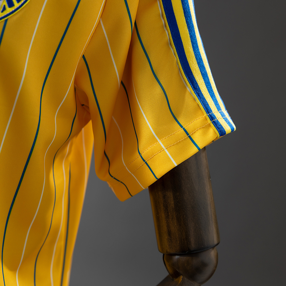 Leeds United 25/26 Retro Style Jersey – Replica Football Soccer Shirt – S–4XL