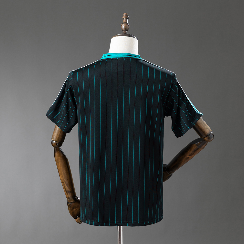 Liverpool 25/26 Retro Style Jersey – Replica Football Soccer Shirt – S–XXL