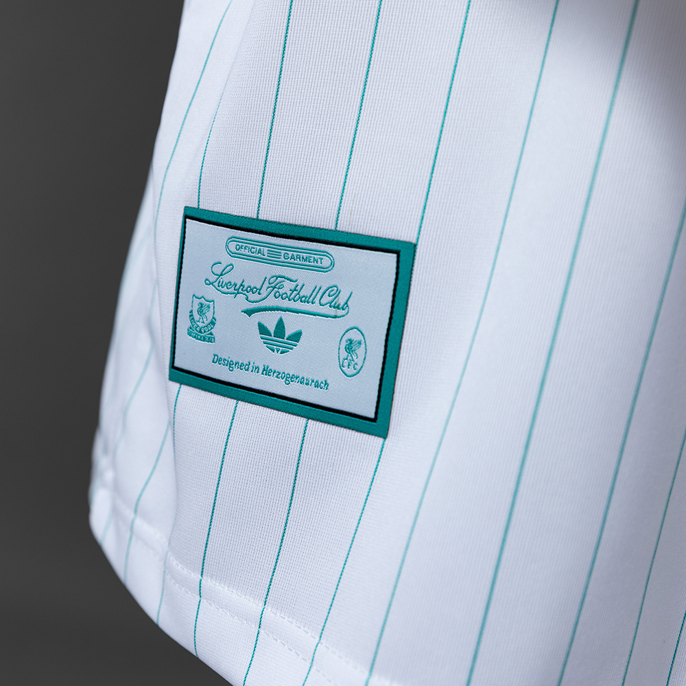 Liverpool 25/26 Retro Style Jersey – Replica Football Soccer Shirt – S–4XL