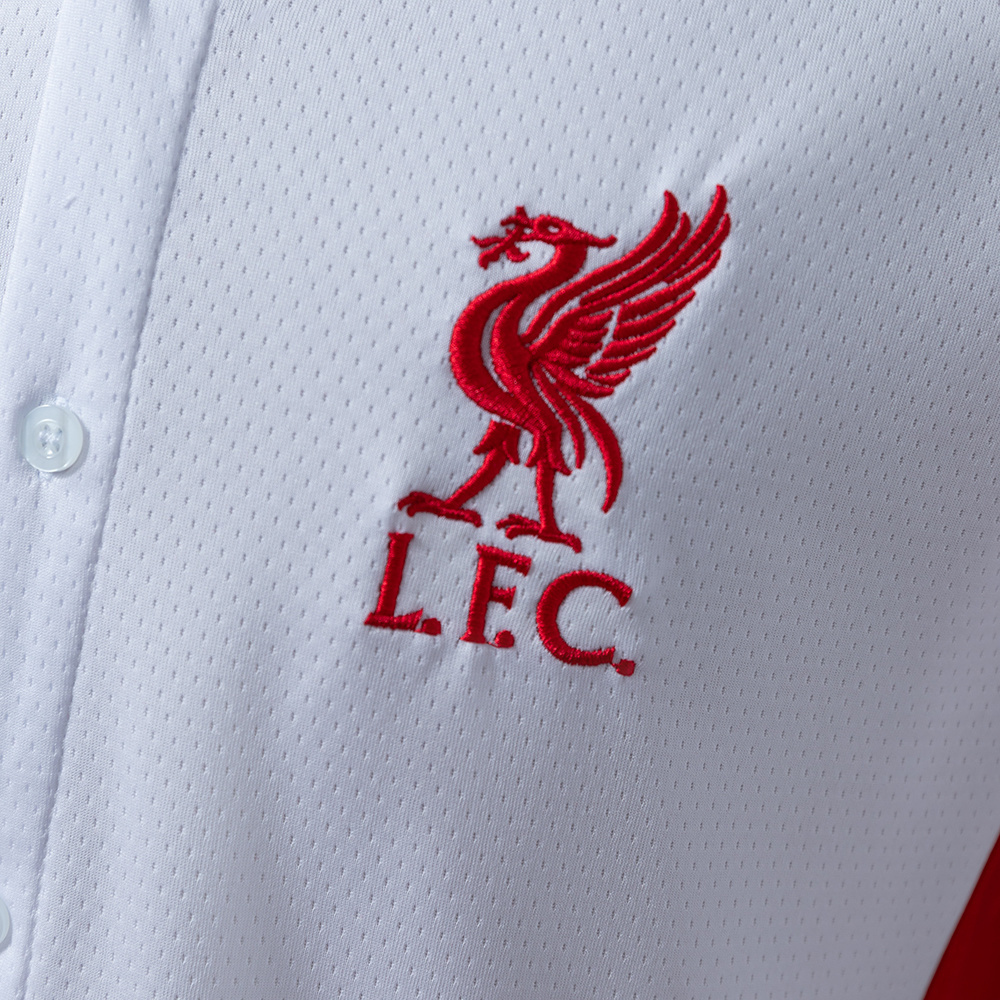 Liverpool 25/26 US Pack Full-Button Baseball Jersey White – Replica Football Lifestyle Shirt – S–4XL
