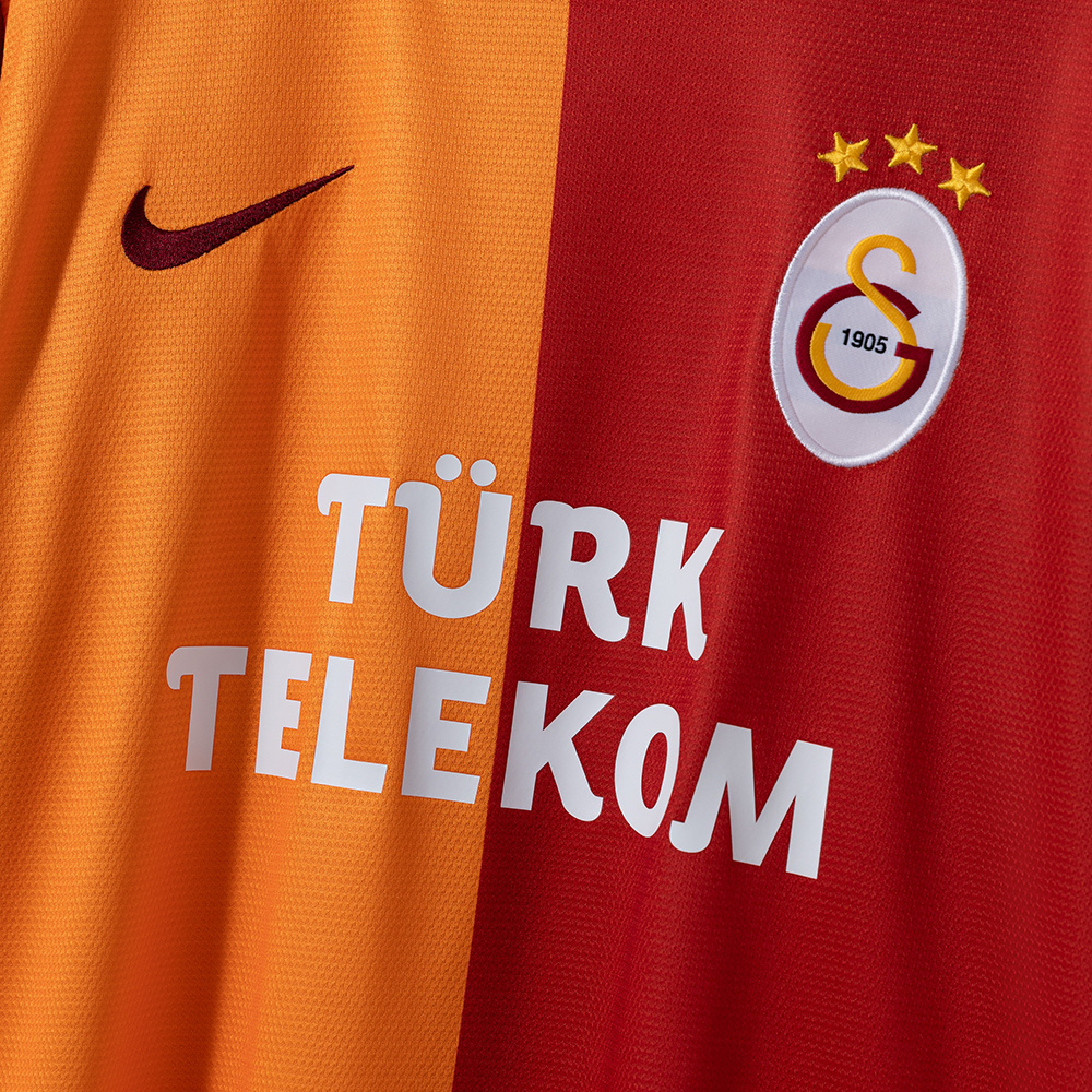 Retro Galatasaray S.K. 13/14 Home Jersey – Replica Football Soccer Shirt – S–2XL